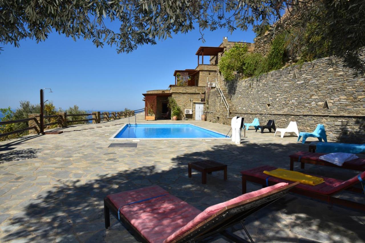 Andros Escape Condos Korthio Экстерьер фото