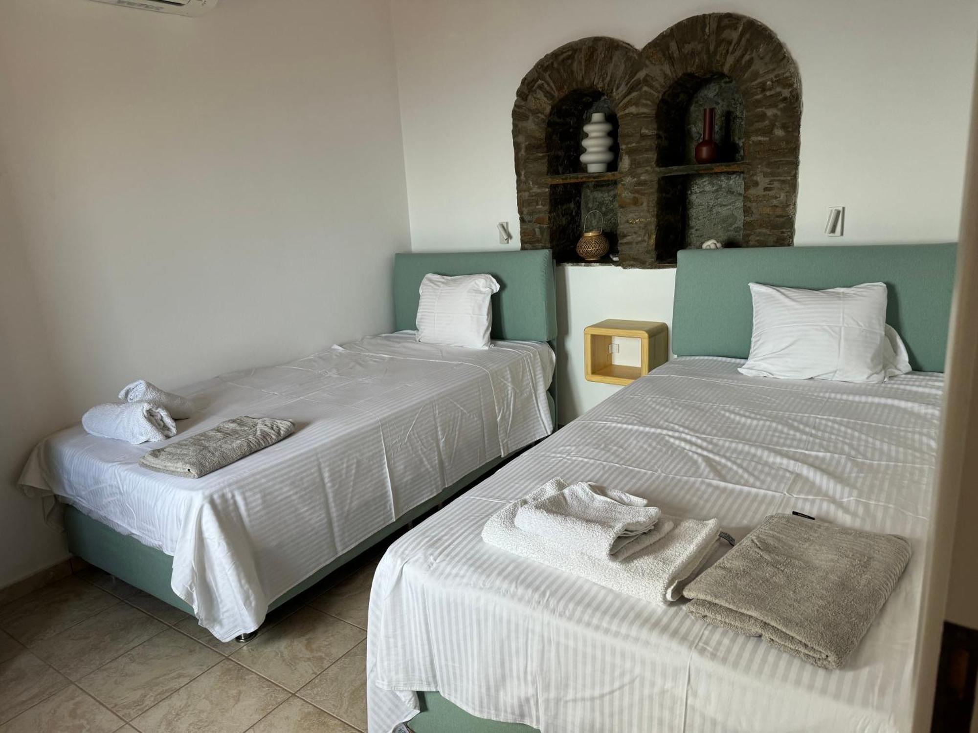 Andros Escape Condos Korthio Экстерьер фото